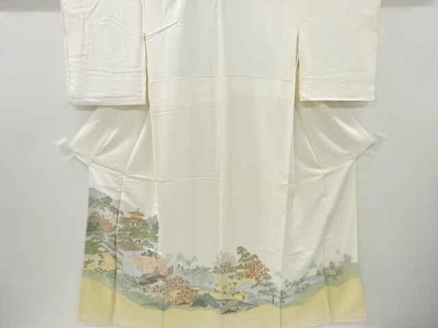 リサイクル　作家物　寿光織寺院に草花模様織り出し色留袖
